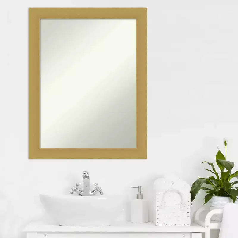 Specchio da Parete Rettangolare Oro Spazzolato, Singolo, 21.5" x 27.5"