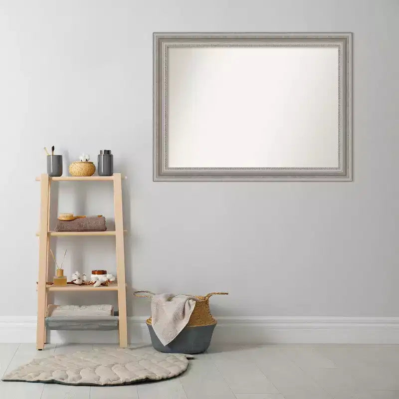 Specchio da Parete Rettangolare Argentato, Cornice Lavorata, Singolo