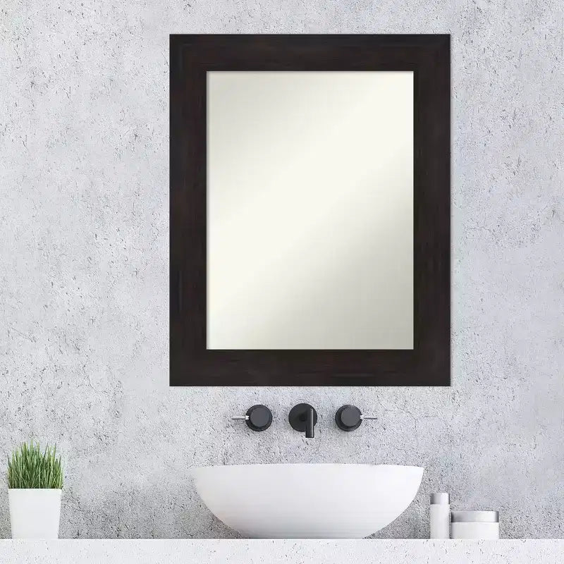 Specchio da parete rettangolare con cornice marrone espresso, singolo