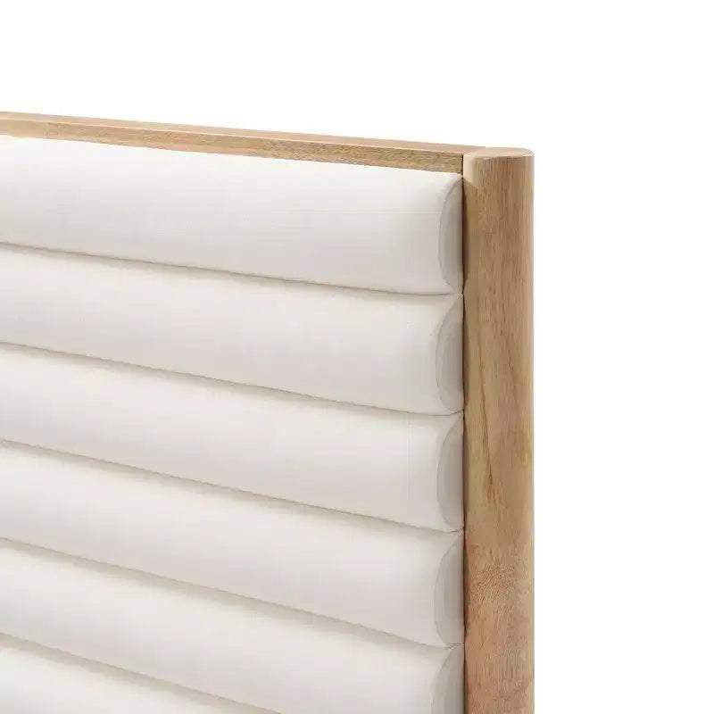 Struttura letto a piattaforma queen imbottita in ciniglia color crema