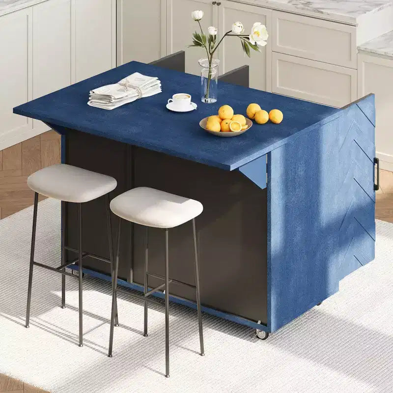 Isola da cucina in stile rustico blu navy con anta a ribalta, carrello a 3 ante su ruote